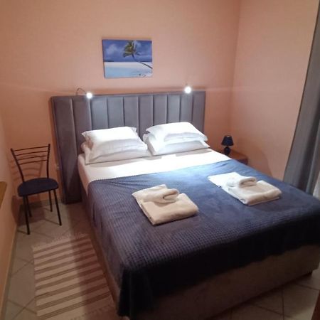 Villa Dm Baška Voda Buitenkant foto