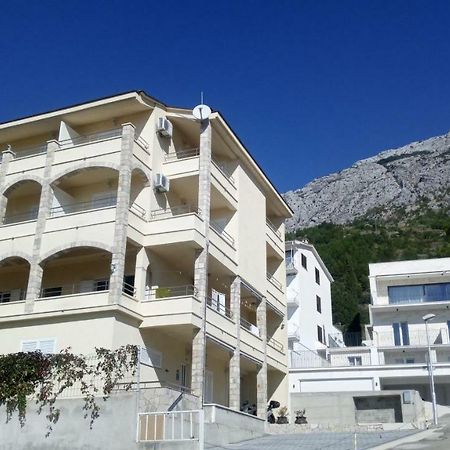 Villa Dm Baška Voda Buitenkant foto