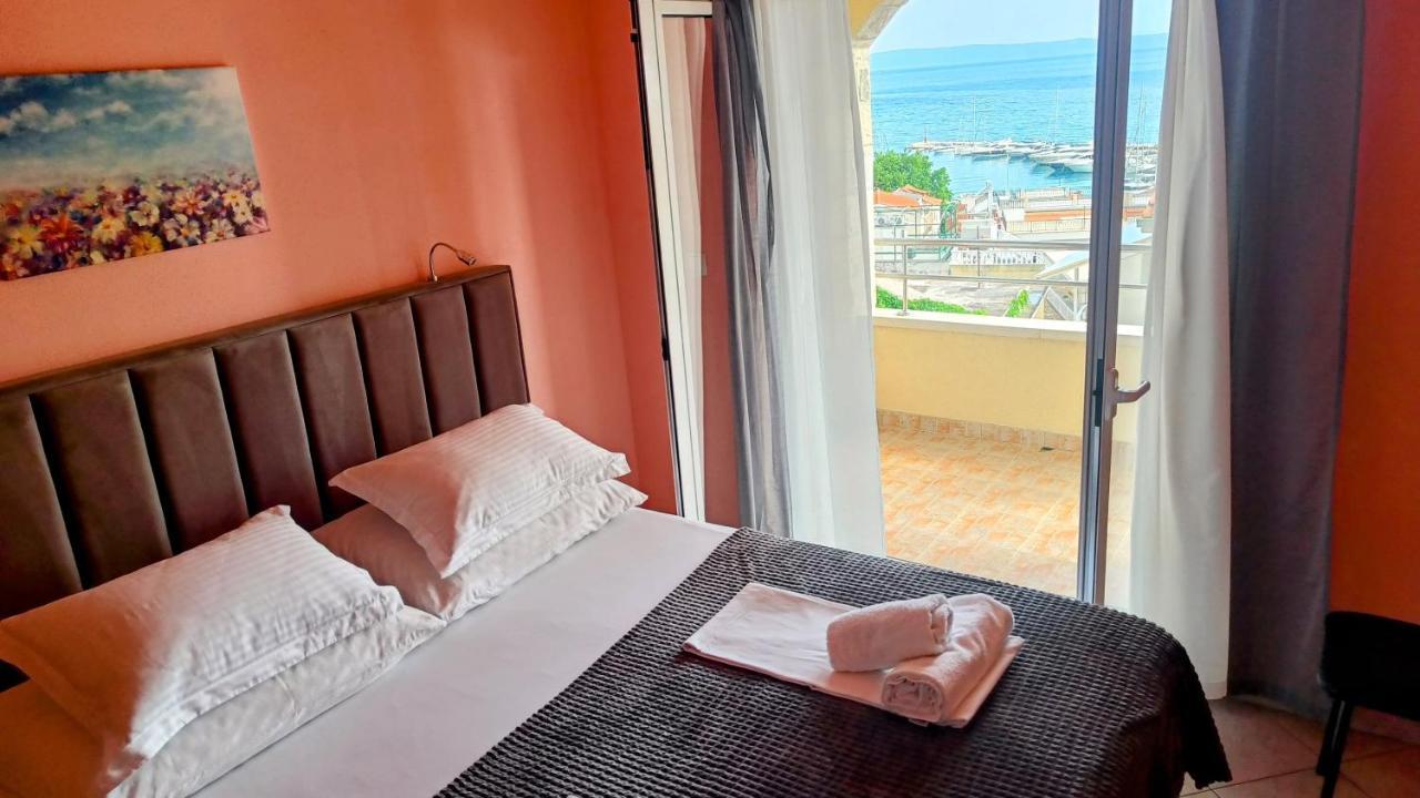 Villa Dm Baška Voda Buitenkant foto