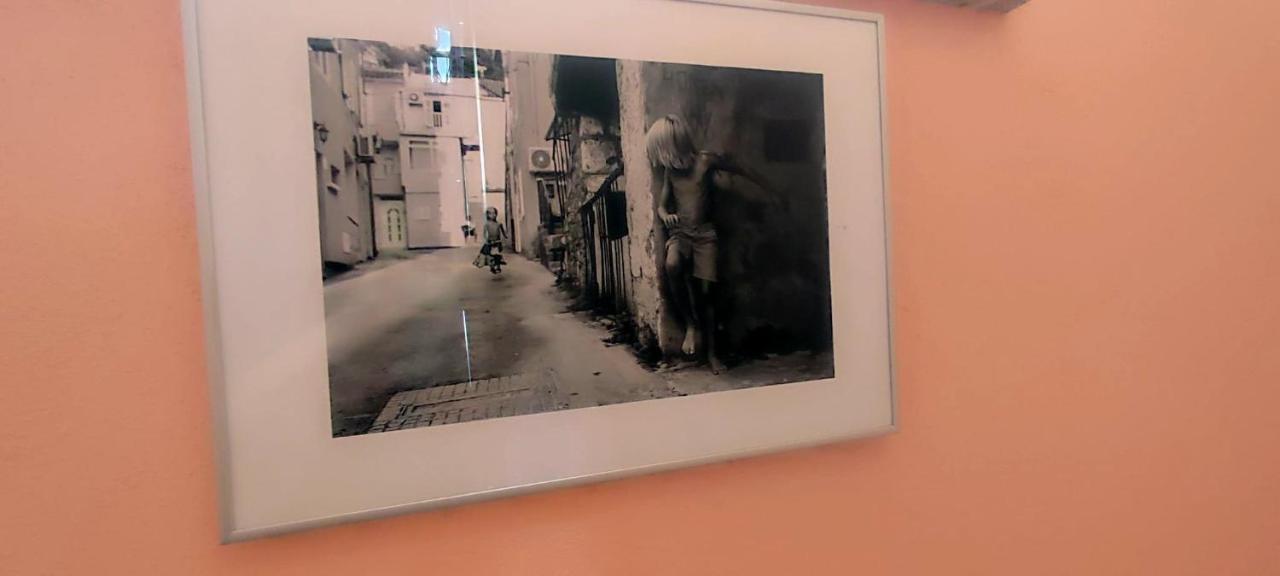 Villa Dm Baška Voda Buitenkant foto