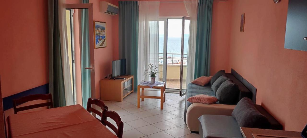 Villa Dm Baška Voda Buitenkant foto