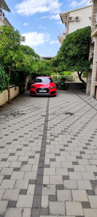 Villa Dm Baška Voda Buitenkant foto